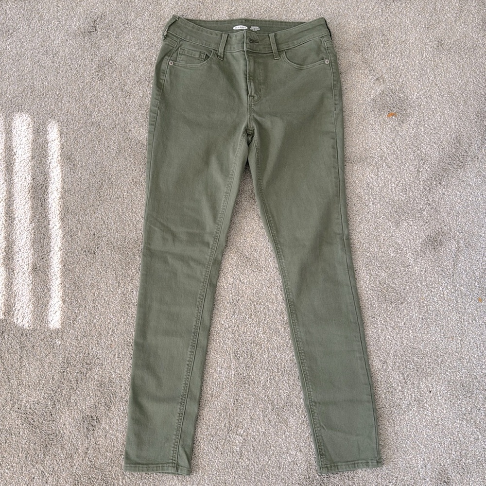 Old navy Rockstar super skinny Midrise olive army green jeans - size 6